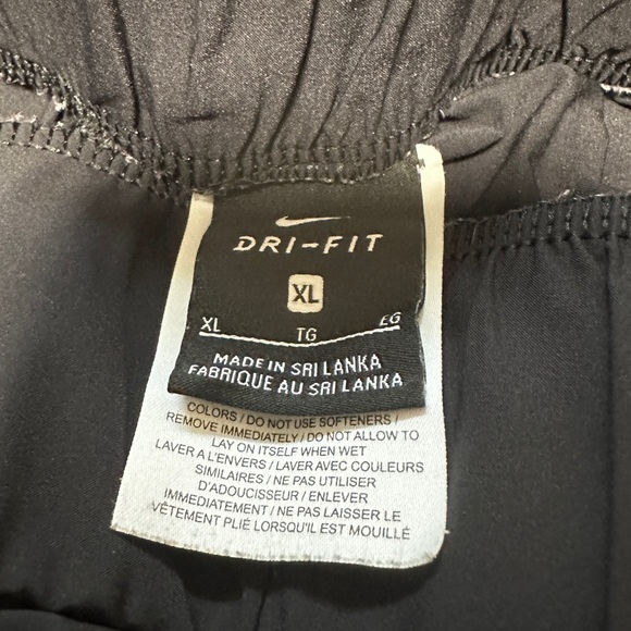 XL Nike Dri-Fit pants - Picture 4 of 4